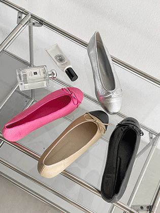 Maison Ribbon Flat Shoes