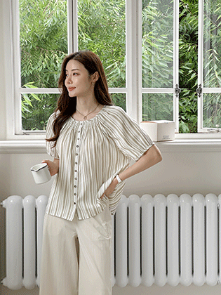 Color combination smoke shirring blouse