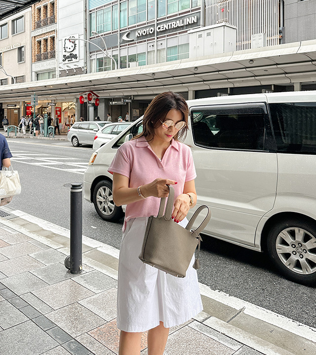 Mirrorable metal collar tee