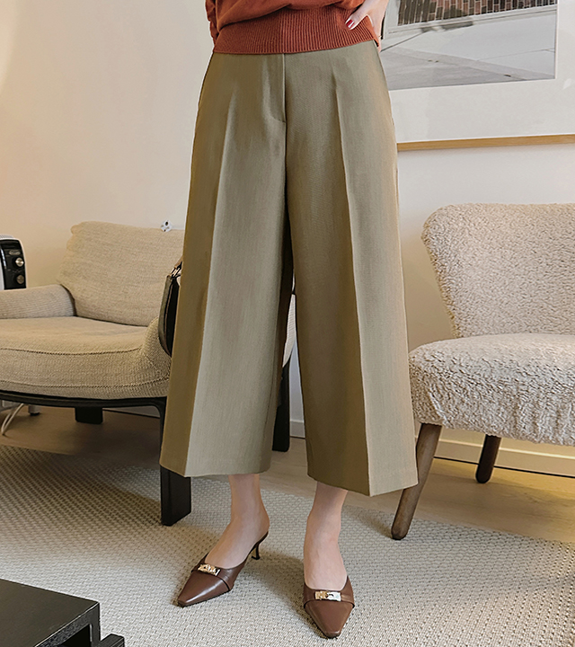 Classic wide 8-part slacks