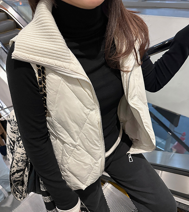 Knit collar duck down padded vest