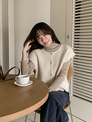 Earth Round Knit Vest