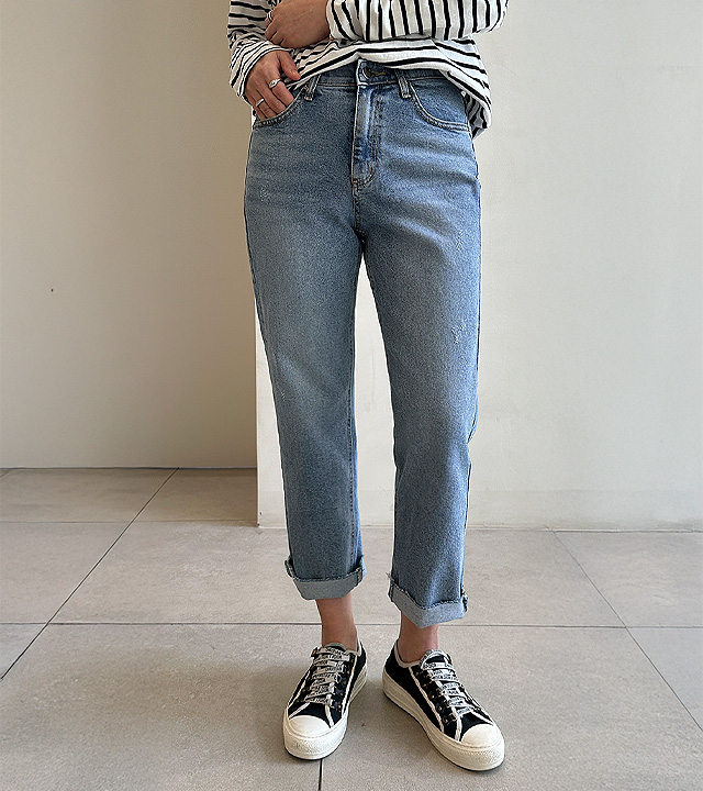 Damaged Boyfit Denim Pants