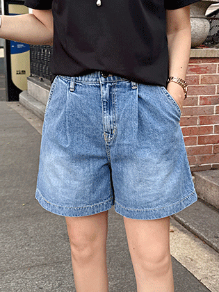 One-piece 4-quarter denim pants