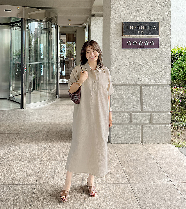 Poma semi-open collar one-piece