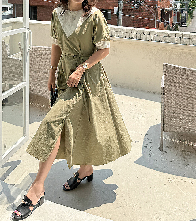 Rustling V-line one-piece