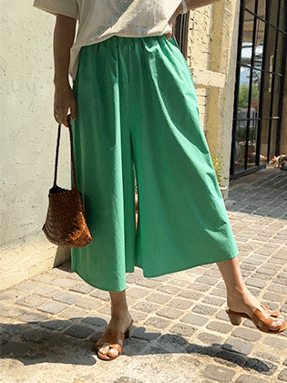 Pocari Flare Fit Pants
