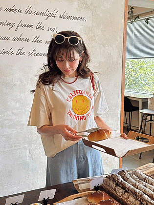 Smile Washing Short Sleeve Tee
