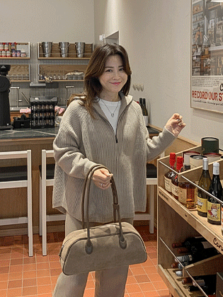 Lolo loose fit knit zip-up