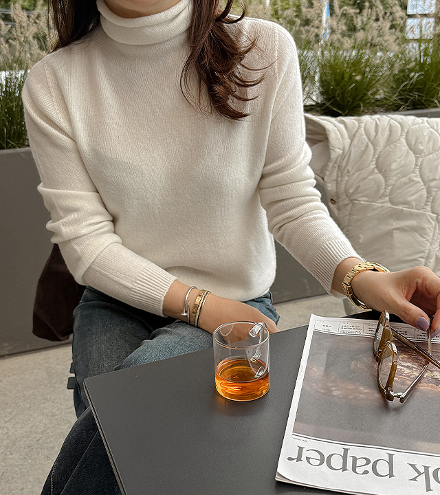 [MADE] Urban Holgarment Turtleneck Knit