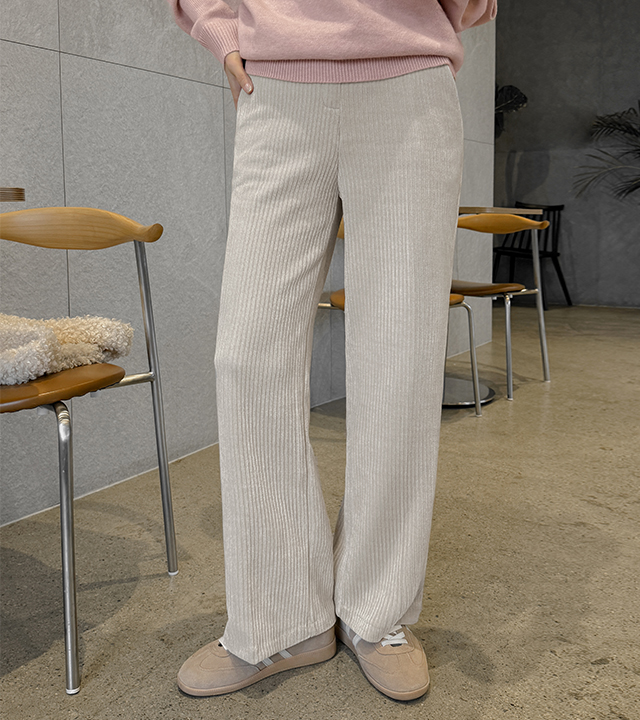 Arrow Velvet Corduroy Pants