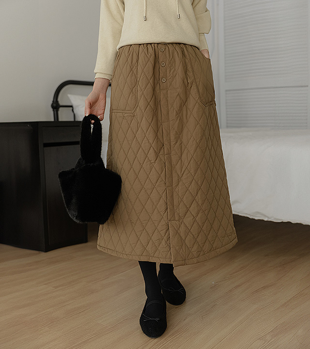 Bare Pocket Padded Skirt