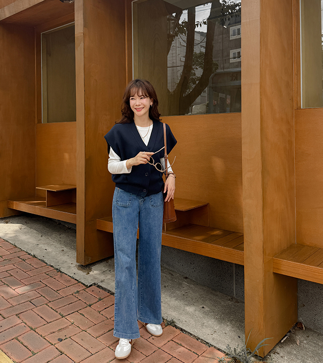 Rough pocket semi-wide denim