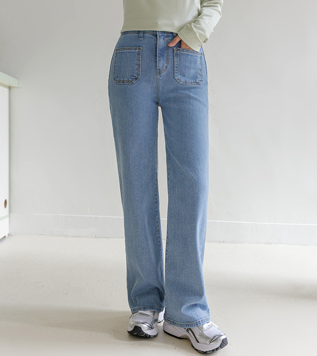 Two-pocket semi-wide denim pants