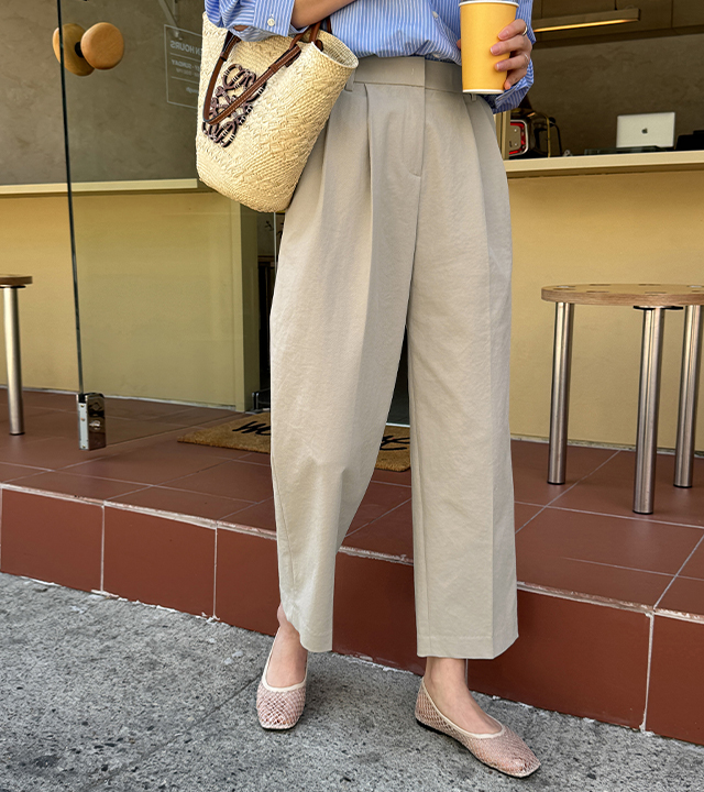 Sydney Pintuck Baggy Fit Pants