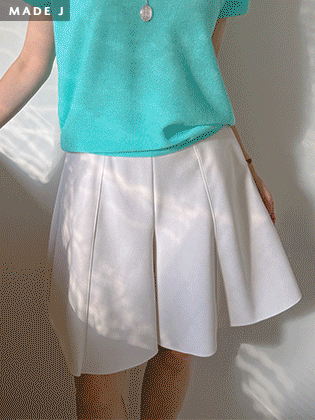 [MADE] Cheese Flare Shorts 