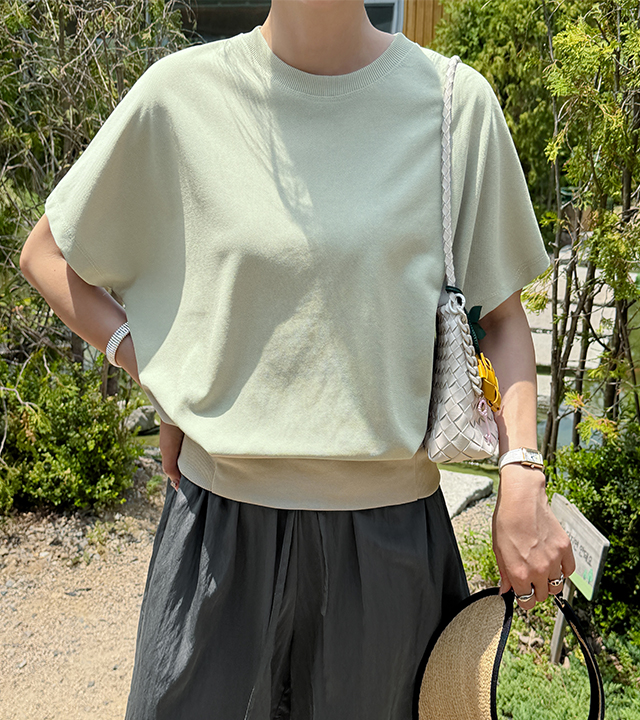 Costa Pintuck Sweatshirt