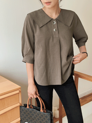 robed sailor collar blouse