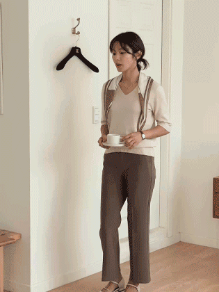 Chalice V-neck Sleeveless Knit