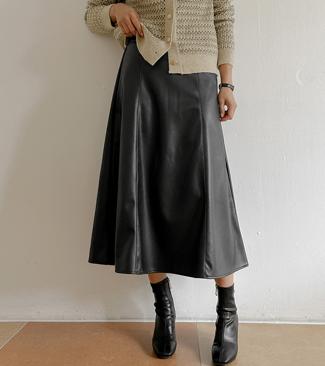 Stem Leather Skirt