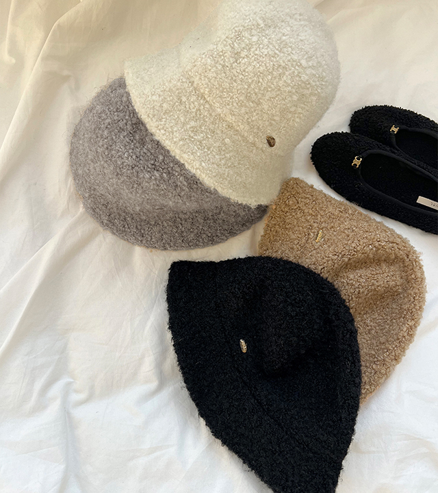 Bubbly fleece bucket hat