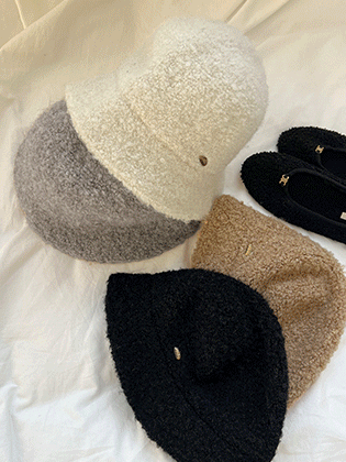 Bubbly fleece bucket hat