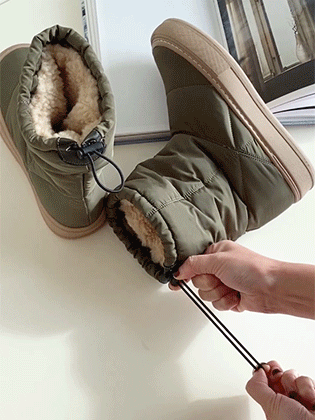 Haunted shearling padded boots