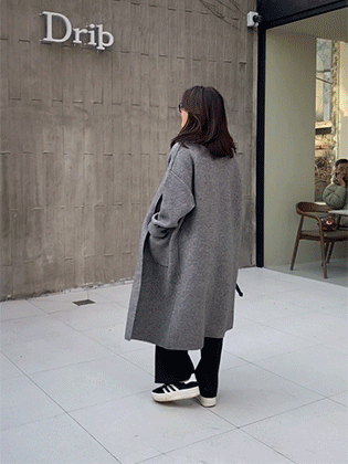 Modern collar knit coat