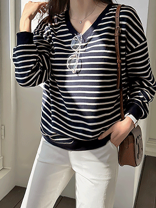 Sainte Stripe V-neck Sweatshirt