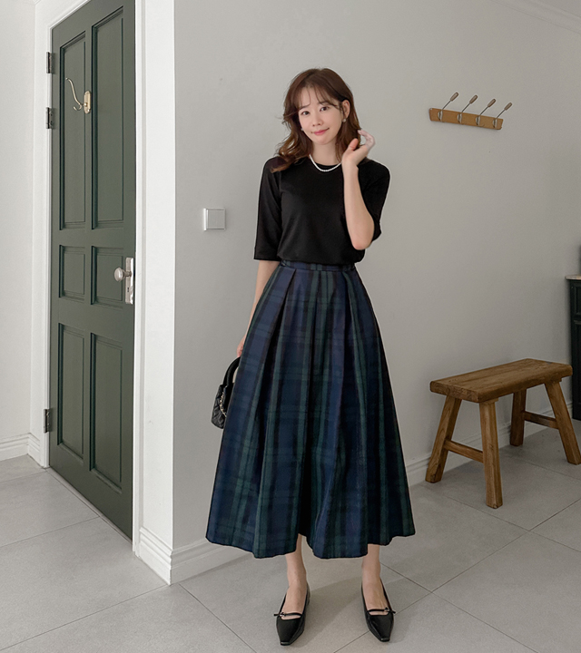 BB Check Pin Tuck Skirt