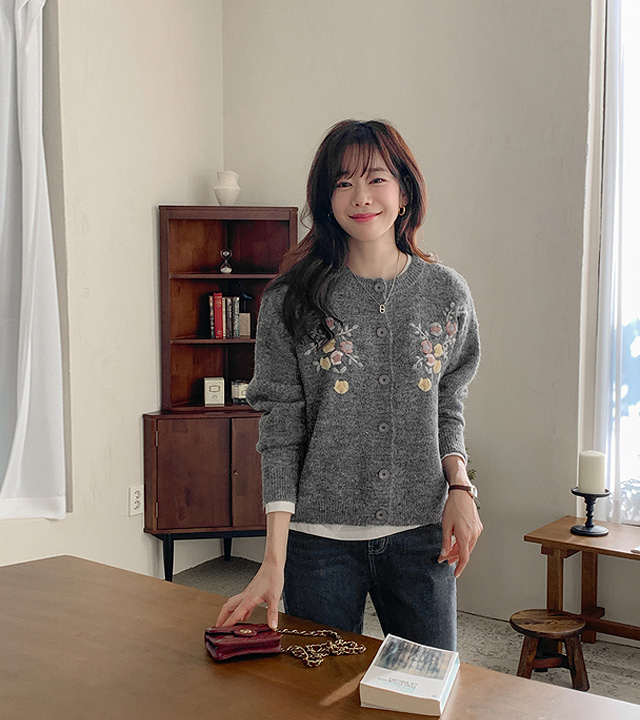 Bli flower embroidery cardigan