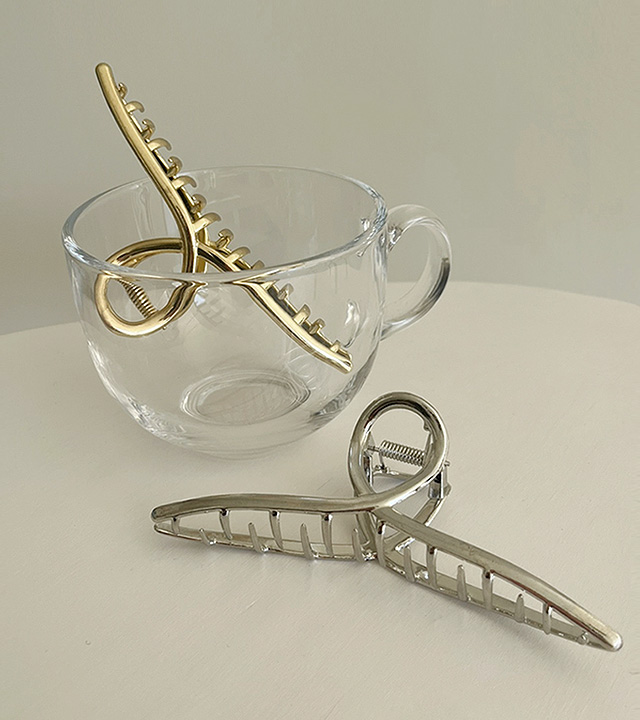 Metal wave hair clip