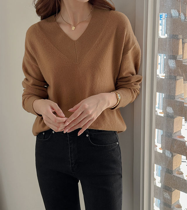 Romi wool cash V-neck knit