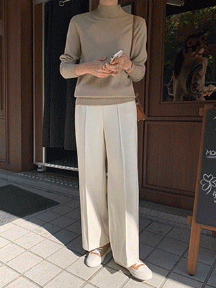 Pin tuck line wide pants