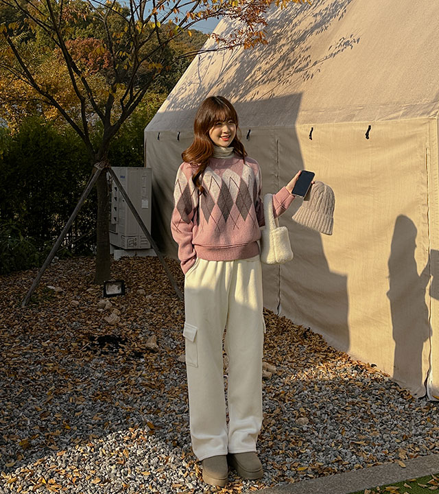 Mink corduroy cargo pants