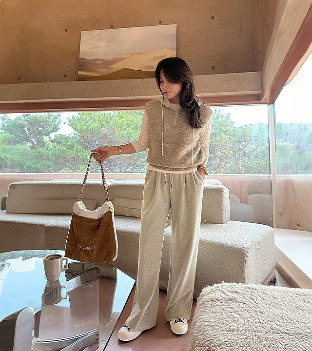 Woolike pin tuck wide pants
