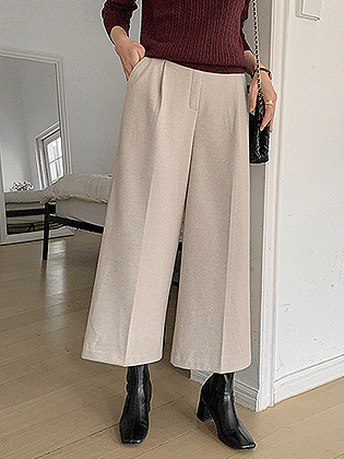 Pintuck wide 8-part slacks