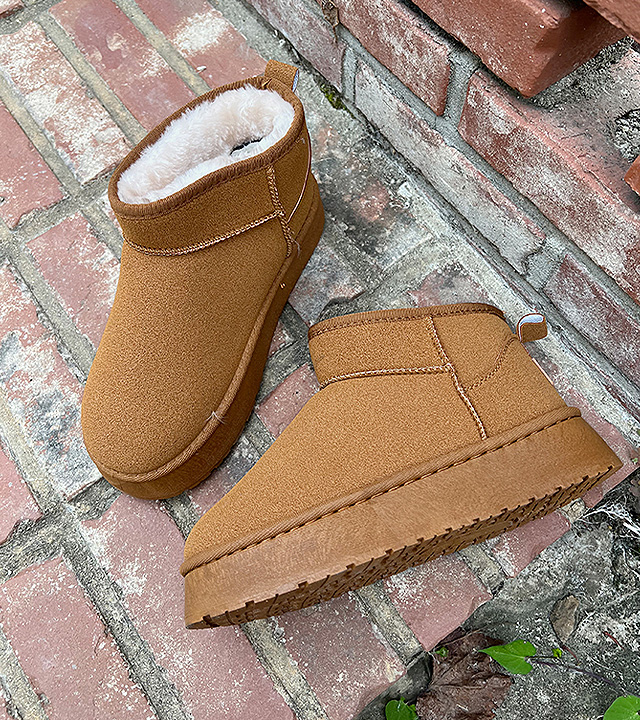 Classic short ugg boots