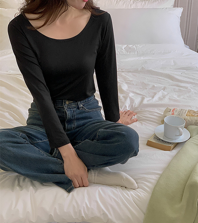 [MADE] Heatwarm U-neck Tee