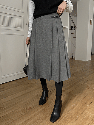 Lina Buckle Wool Skirt