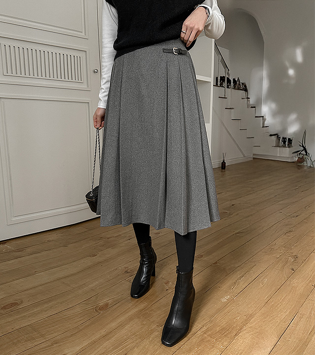 Lina Buckle Wool Skirt