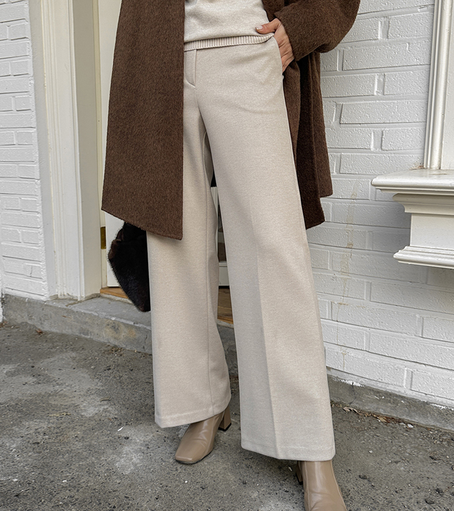 Herringbone twill fleece slacks