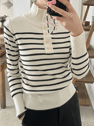Button stripe polar knit