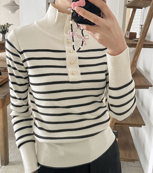 Button Stripe Polar Knit 