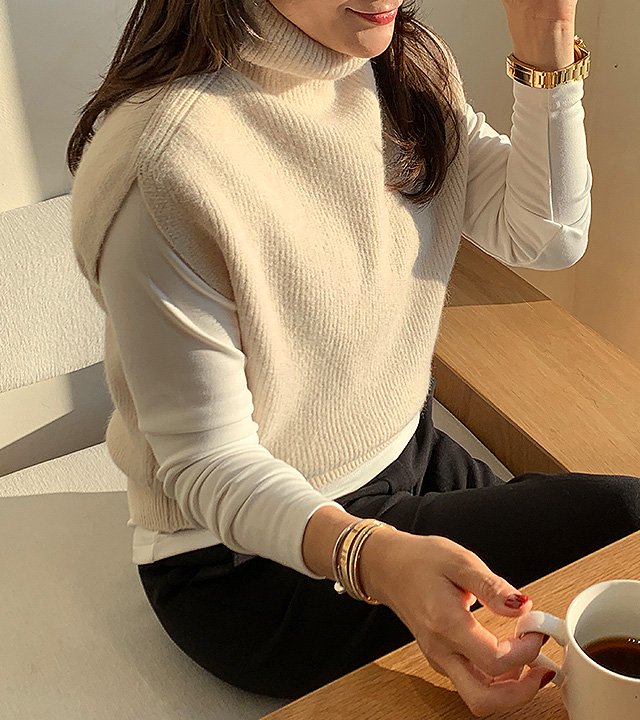 Modern high neck wool knit vest