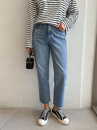 Damaged Boyfit Denim Pants