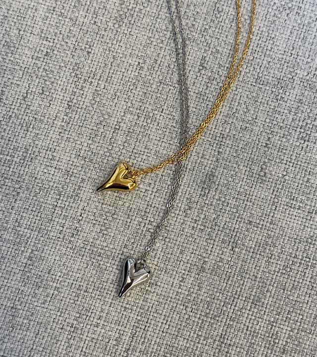 Heart pendant necklace