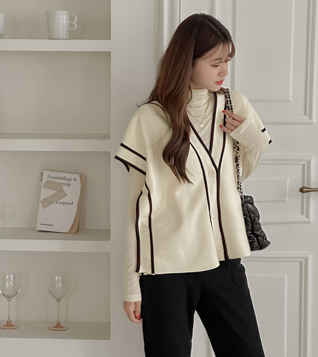 In-line button knit vest
