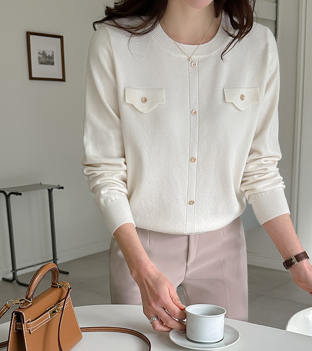H Gold Button Round Knit