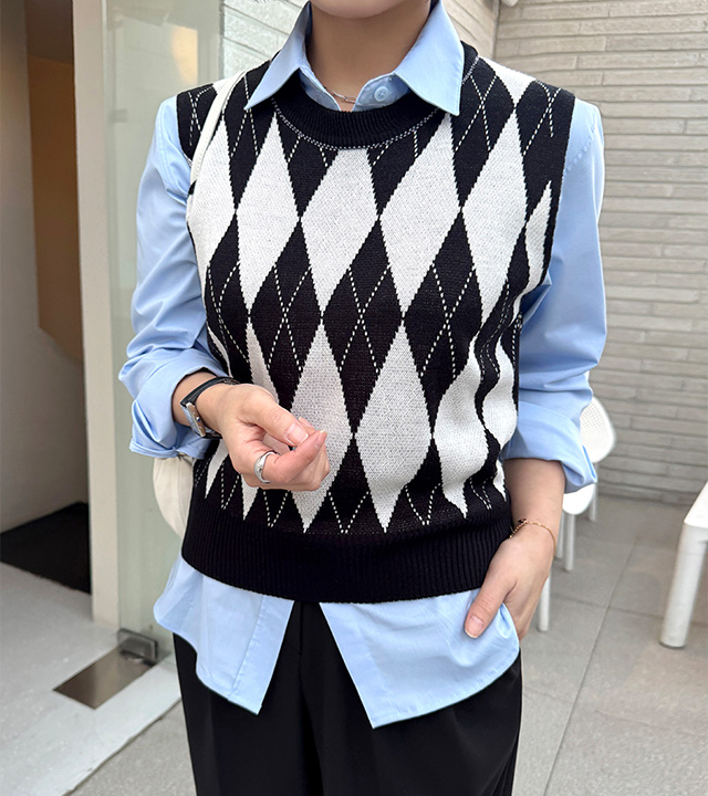 Reno Argyle Knit Vest